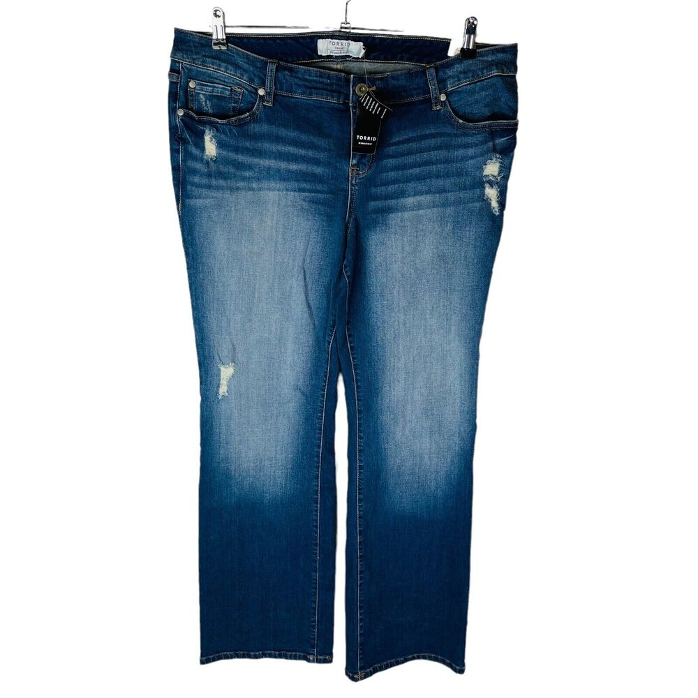 New Torrid Womans 18 Plus Bootcut Jeans Blue‎ Stretch Pockets Distressed NWT